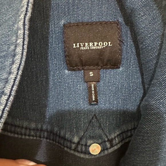 Stretch denim jacket size small - Picture 5 of 5